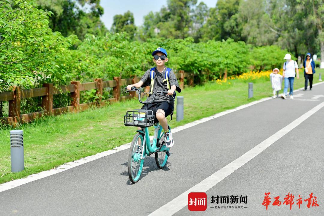 澶忔棩澶滄櫄闇茶惀鎴愰兘,鎴愰兘澶忓闇茶惀