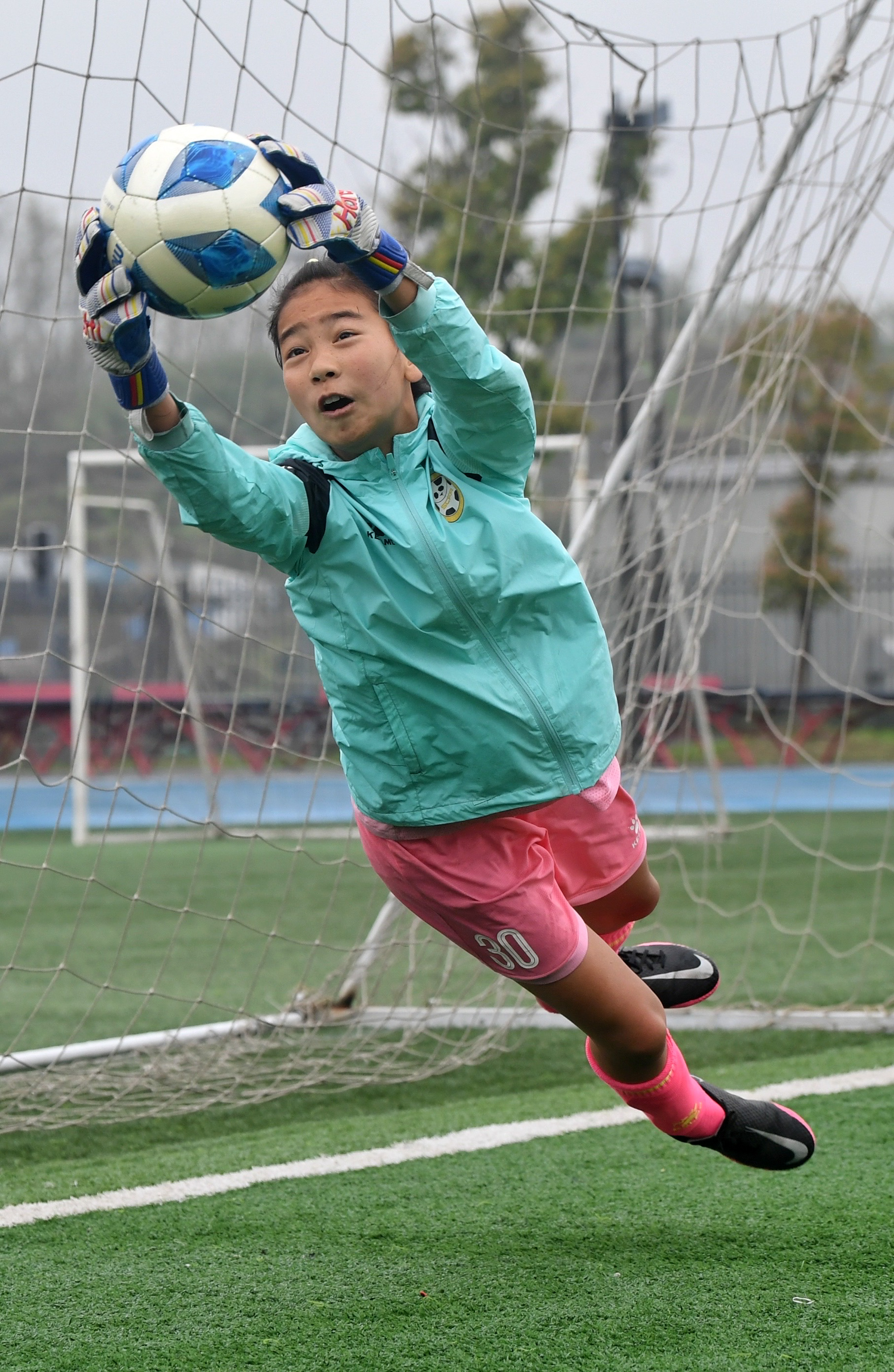 大凉山足球小将火了,足球大凉山