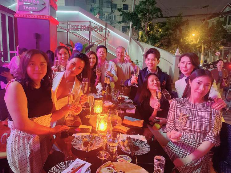 这个在上海开店20年的老外，进行了一次豪赌|“开洋荤”1