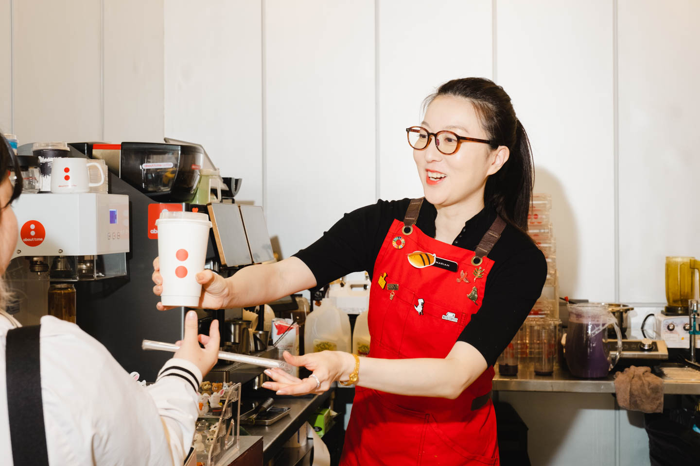 欠债的戴威和陆正耀再创业为什么都去卖咖啡