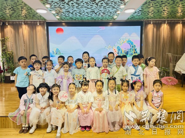 庆六一同心共成长,庆六一追忆童年美好时光