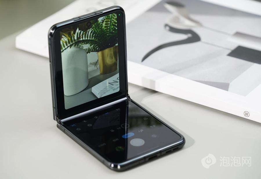 motorazr40ultra折叠屏测试,motorazr40ultra双卡测评