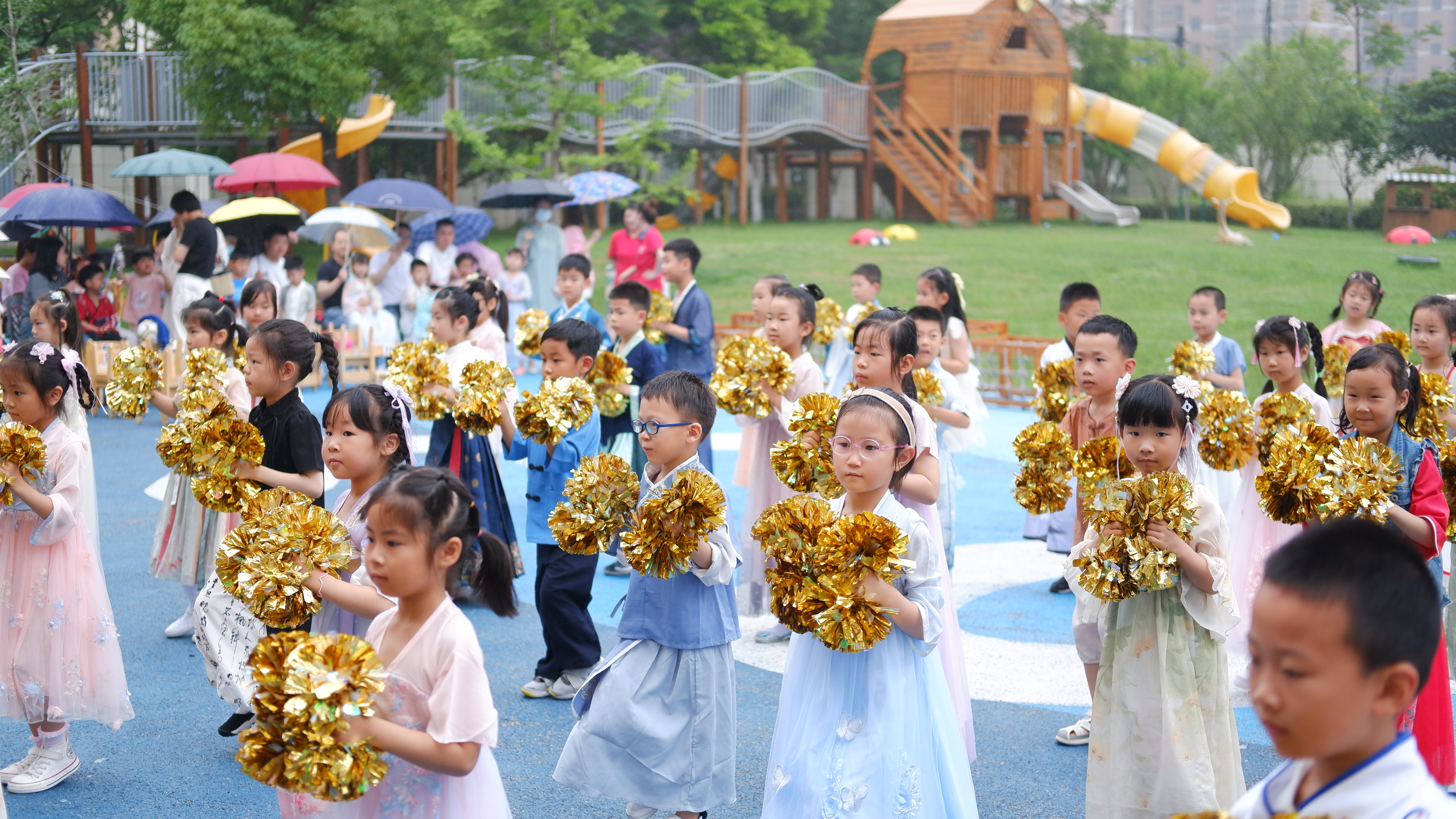 把运动馆搬进幼儿园,中国宋代汉服运动