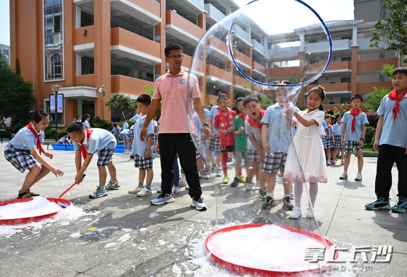 小学科技节比赛项目有哪些,学校科技节开幕式小实验