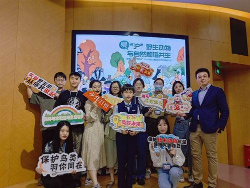 鑷劧鏈夊畠浣滄枃,鑷劧鏈変粬涓婚寰佹枃