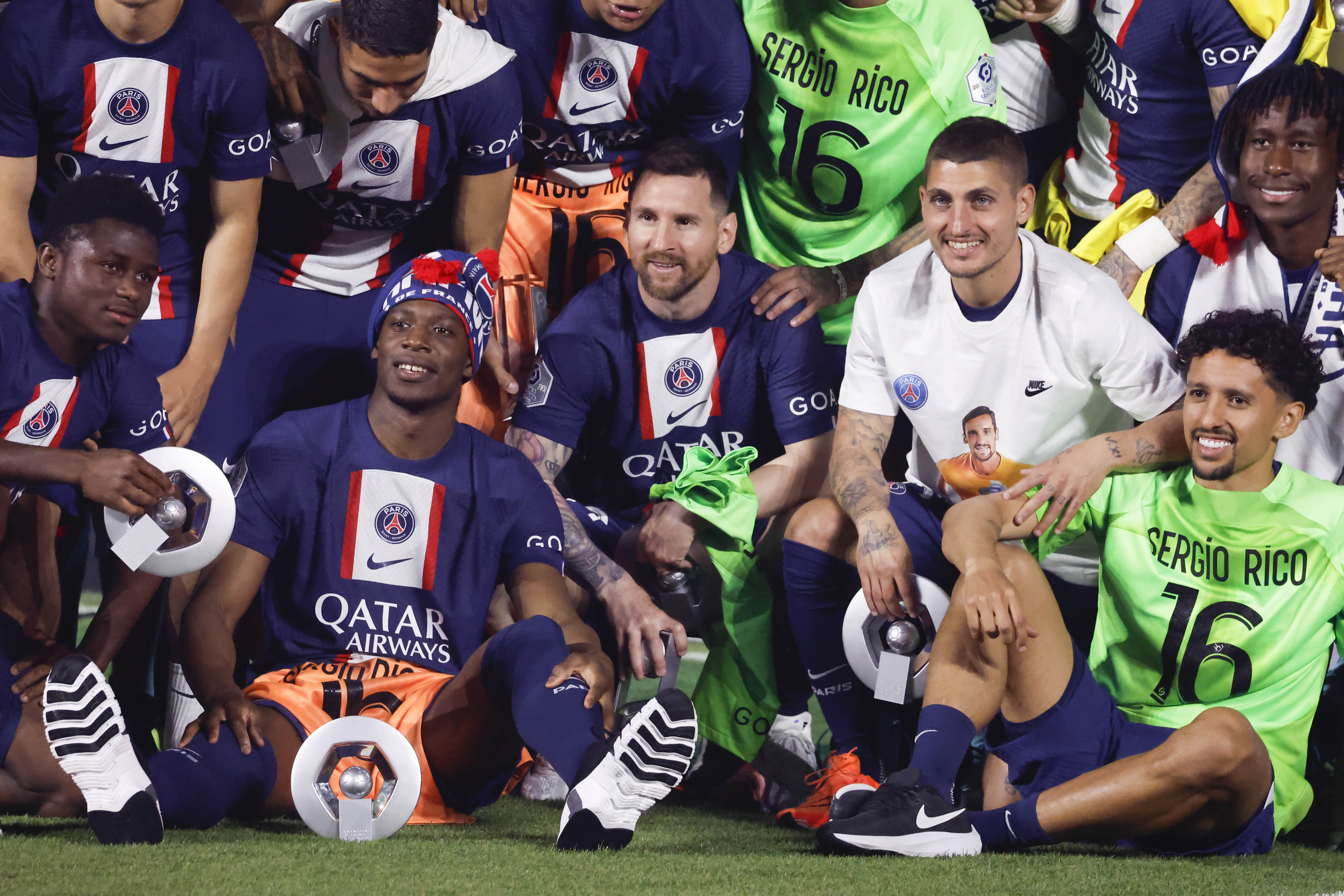 巴黎圣日耳曼提前夺冠纳赛尔,巴黎圣日耳曼夺冠球迷