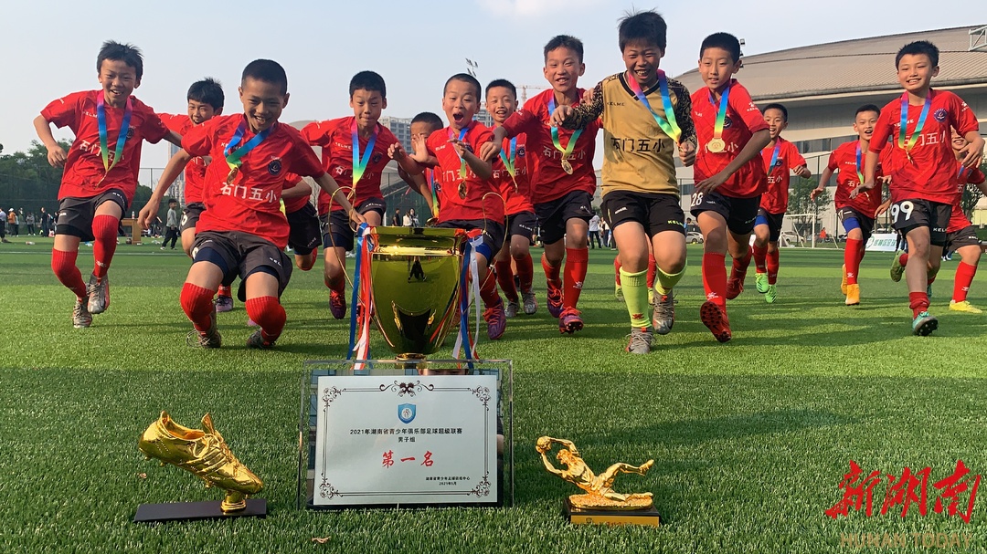 石门校园足球火出了圈！县教育局局长李世辉在线“话”校园足球