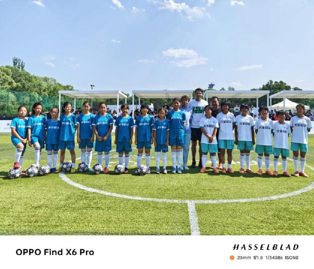 OPPO携手足球巨星卡卡开启公益足球之旅