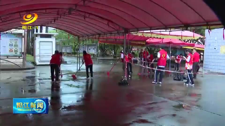 江阳考试后续,泸州中考考生进考场