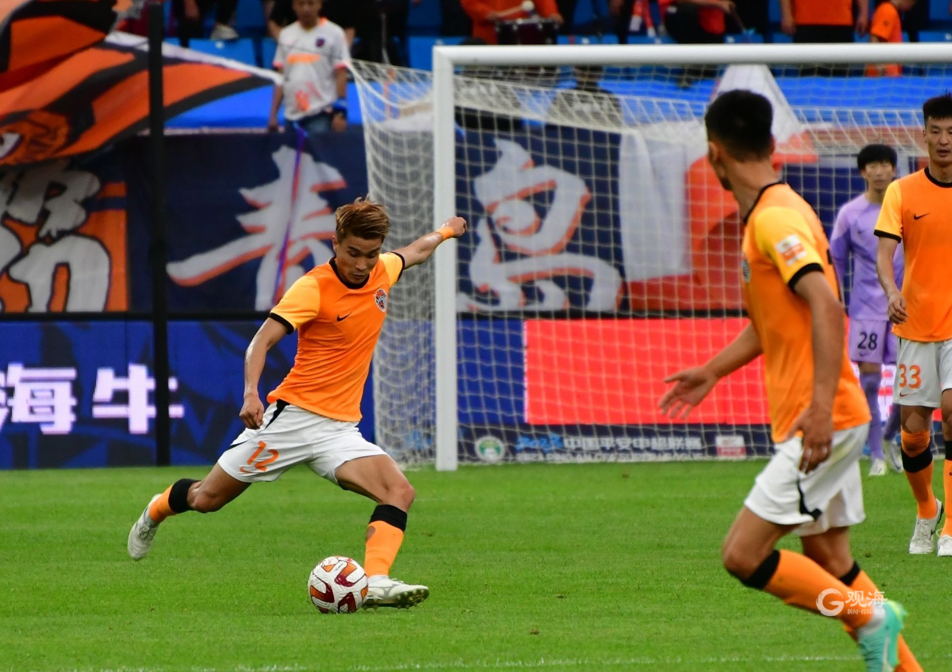 青岛海牛客场惜败深圳队,青岛海牛客场不敌河南