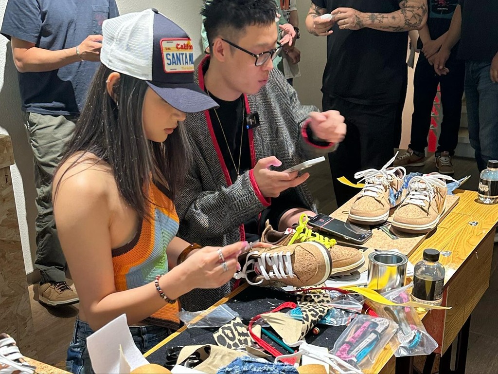 冠希亲晒粉丝DIY软木塞Dunk！玩出花了！