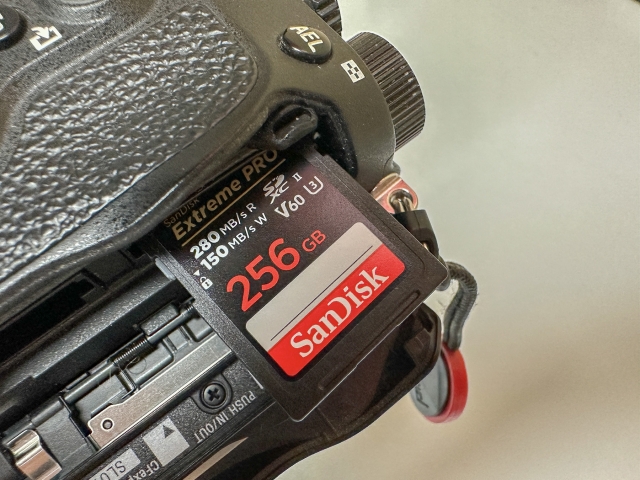 闪迪至尊极速256g存储卡评测,闪迪至尊超极速sd卡16g