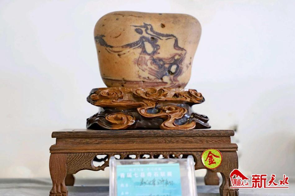 武山县渭河奇石,嘉荫县举办首届奇石民间艺术展