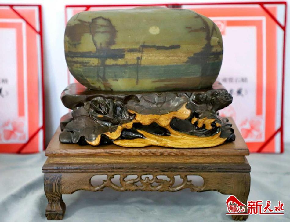 武山县渭河奇石,嘉荫县举办首届奇石民间艺术展