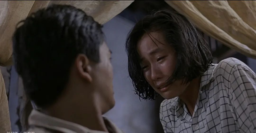 24岁夺得影后生孩子却被老公抛弃,24岁斩获影后但生活却不尽如人意