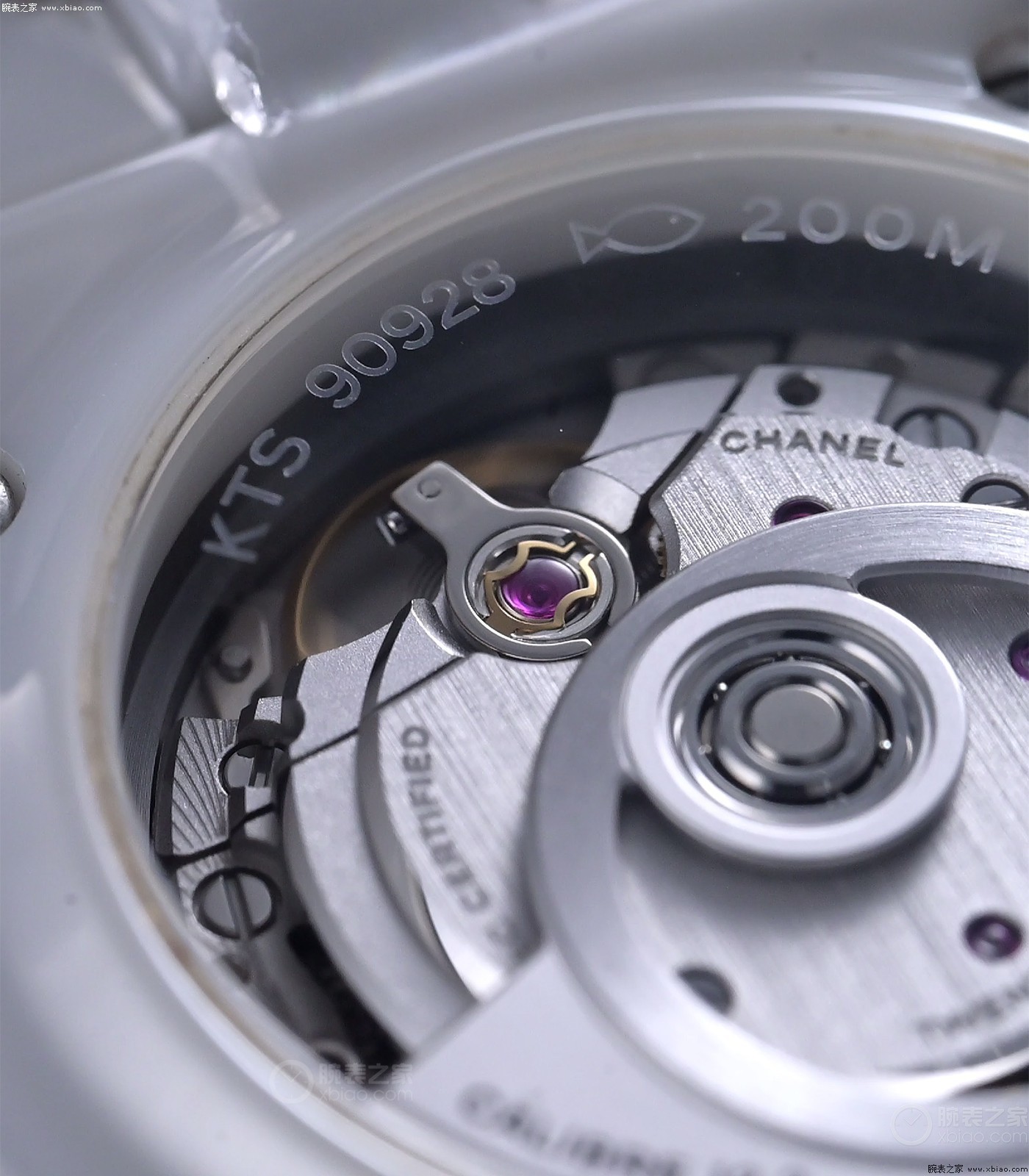 j12香奈儿黑白,香奈儿j12明星代言