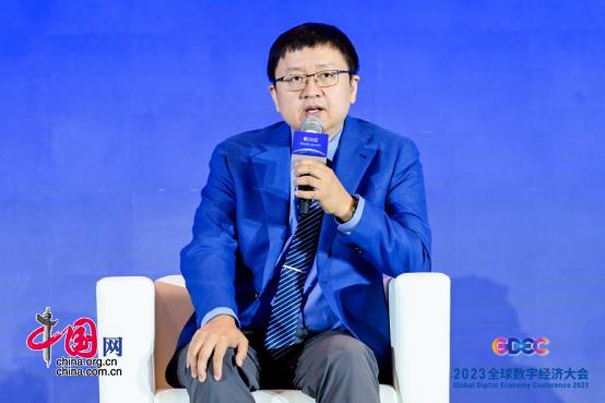 群“模”大战：打的是什么？谁更有机会？