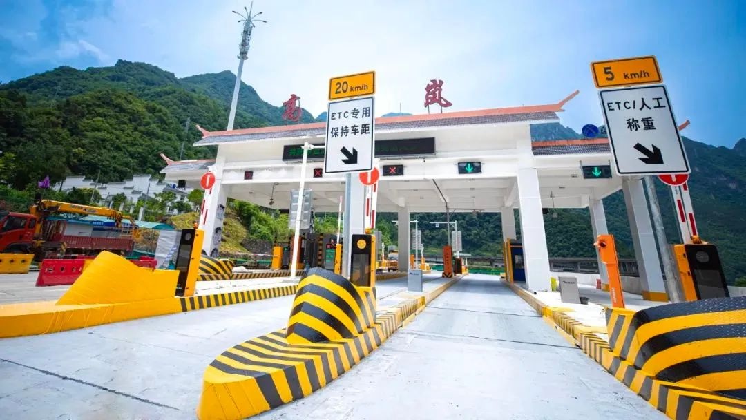 车辆“秒”过！湖北交投多个智慧收费站上线运营