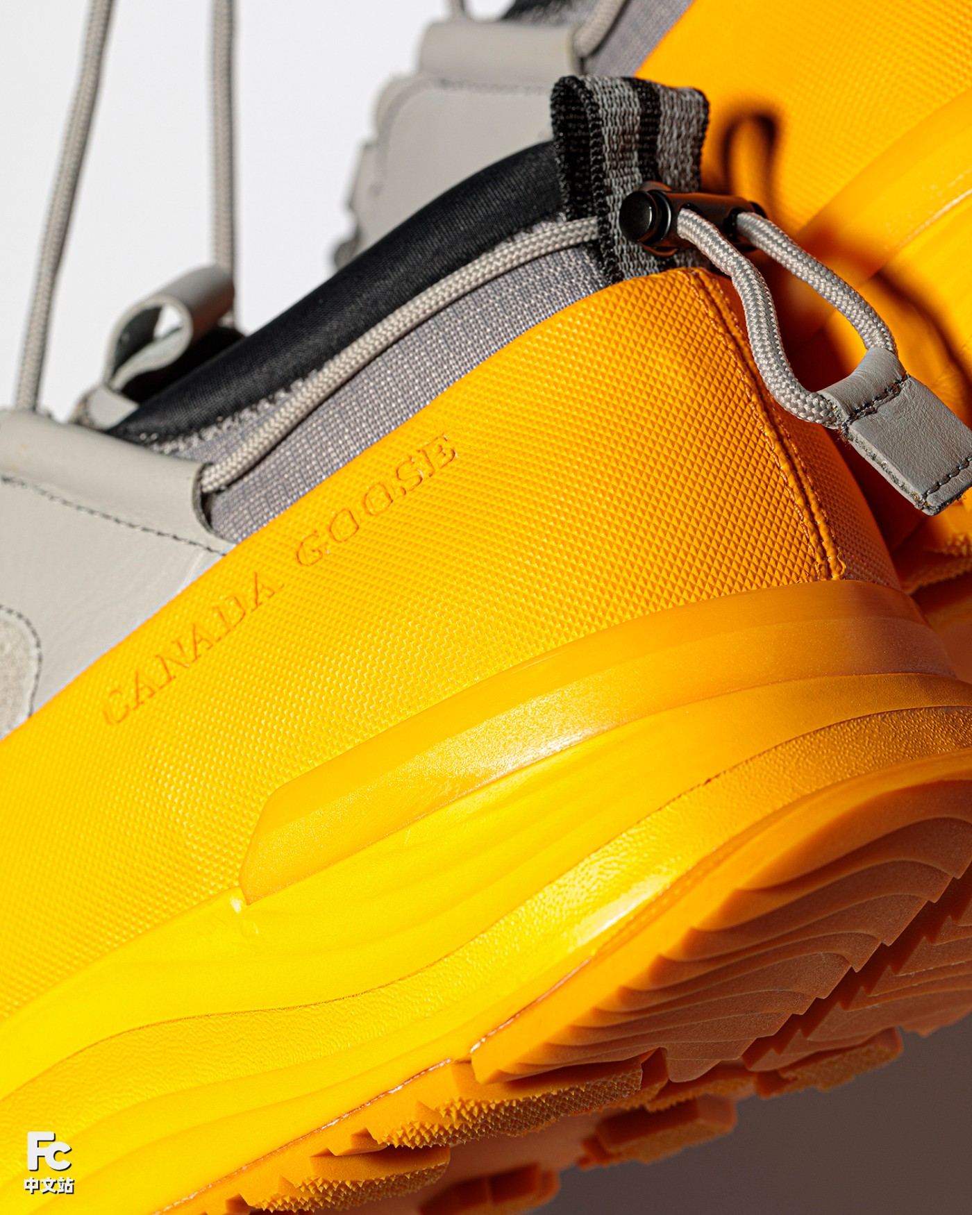 悄悄上架!没想到「加拿大鹅」做鞋也能这么帅!