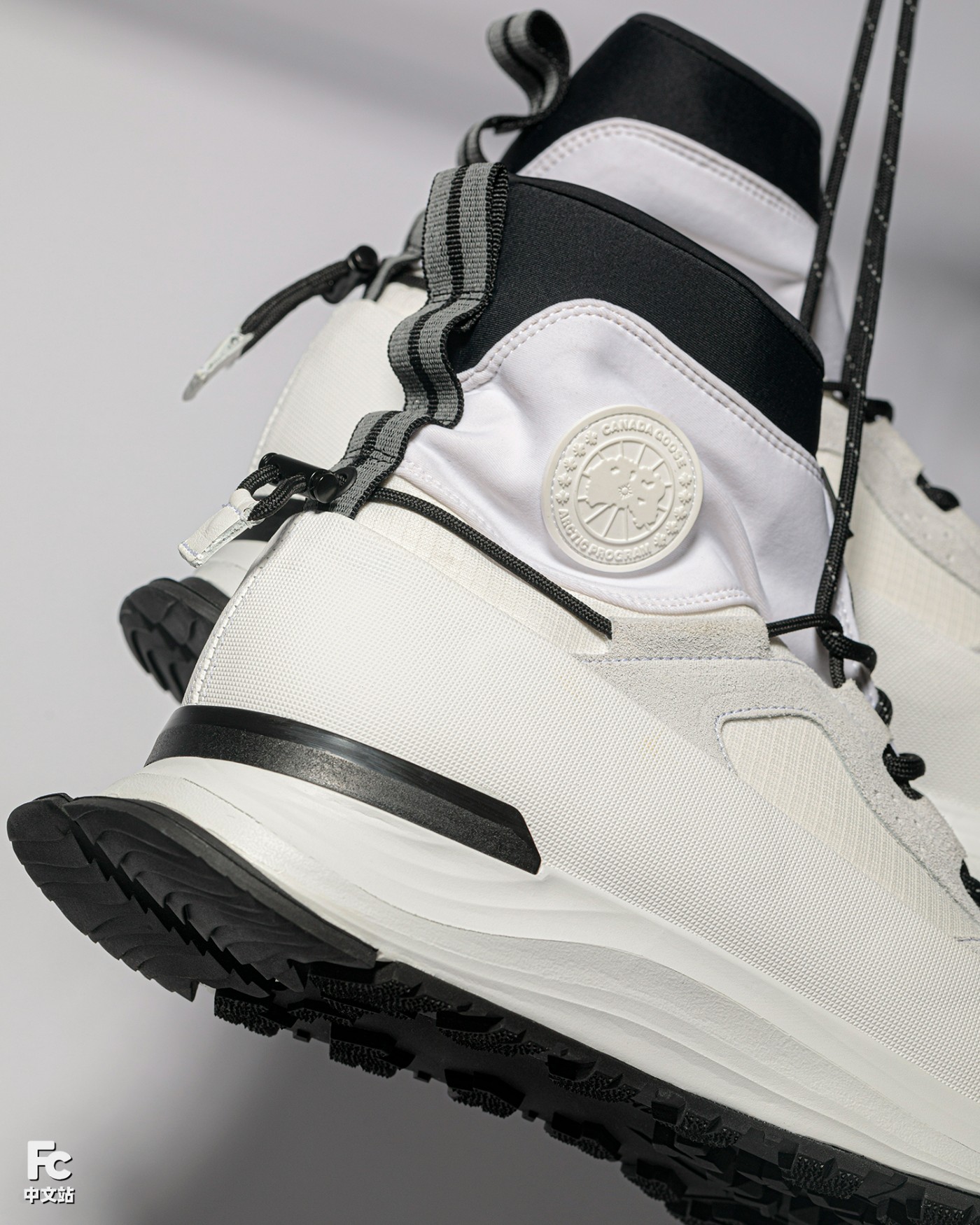 悄悄上架!没想到「加拿大鹅」做鞋也能这么帅!