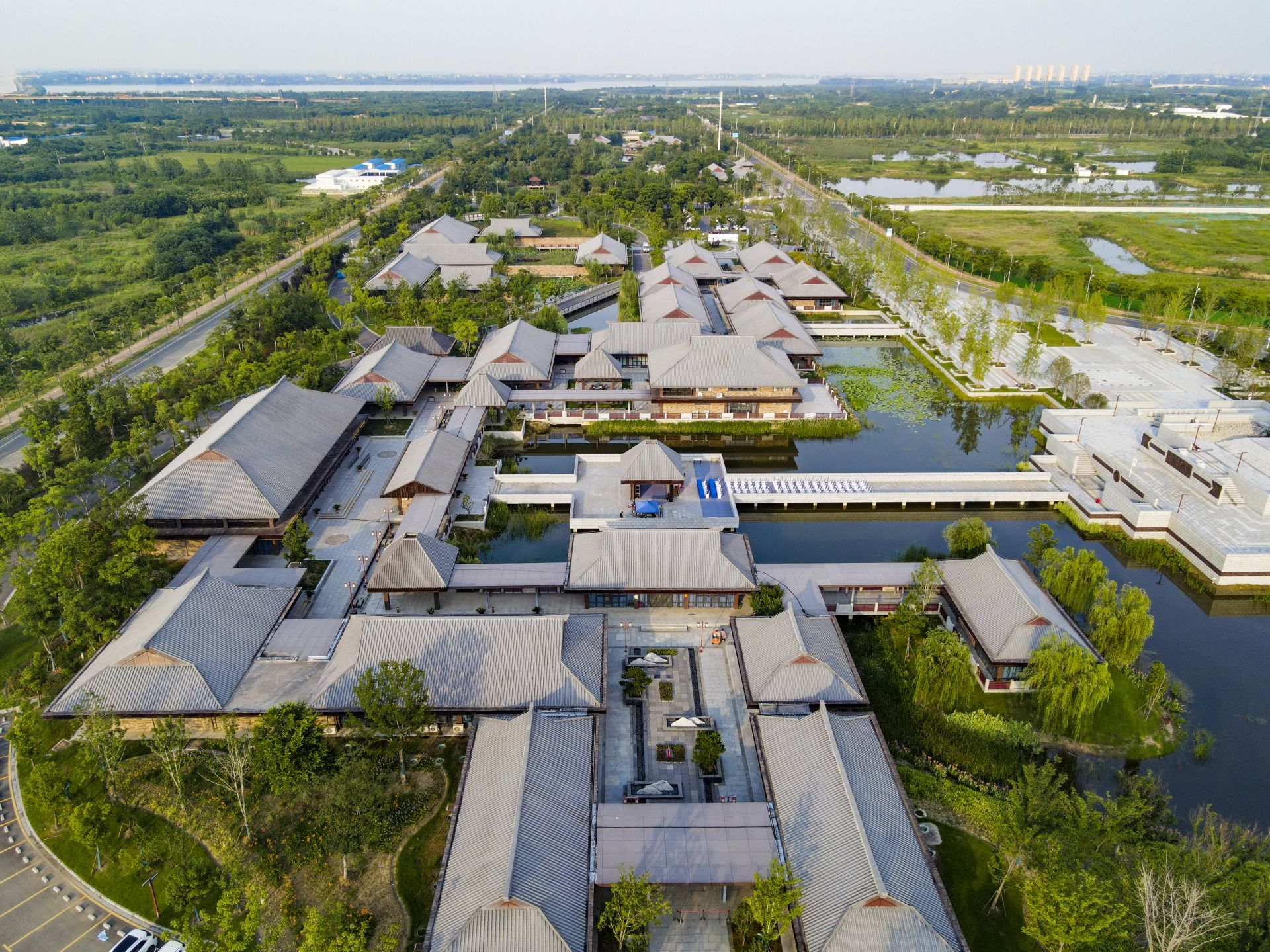 《江*风汉**》求职考察团将带大家实地探访，走进荆州市径唯客云科技有限公司！