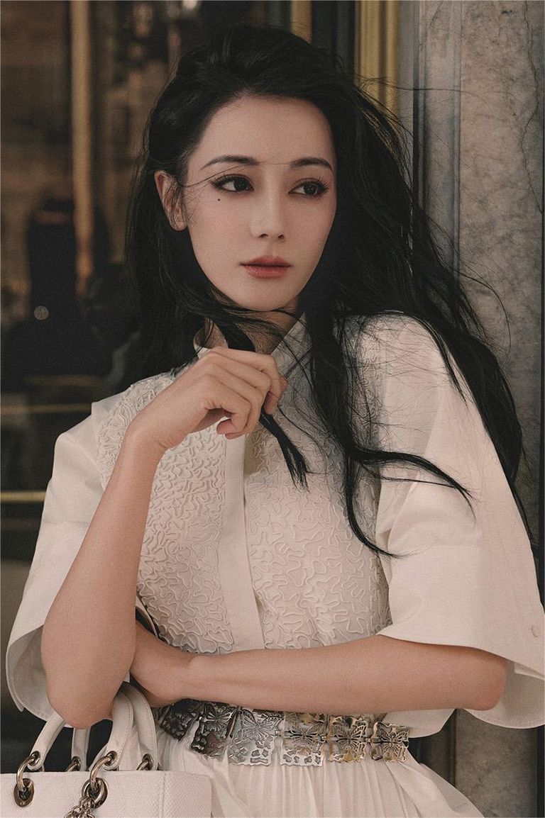 赵露思烟熏妆造型八卦,赵露思小烟熏眼妆