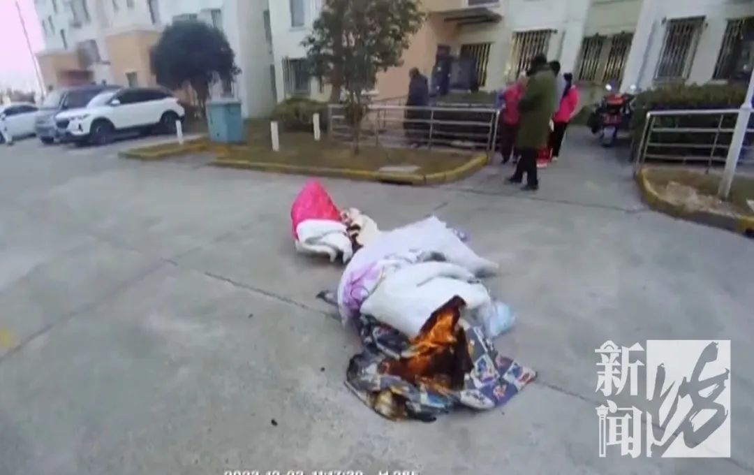 家用电热毯起火原因,老人电热毯起火