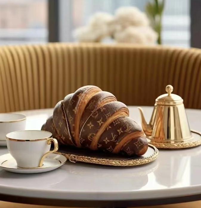 出“殡葬风”围挡，LV巨物营销赢麻了？